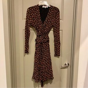 Diane von Furstenberg Wrap Style Dress (Large)